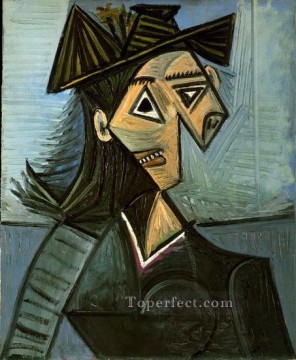 Pablo Picasso Painting - Busto de mujer con sombrero de flores 1942 Pablo Picasso